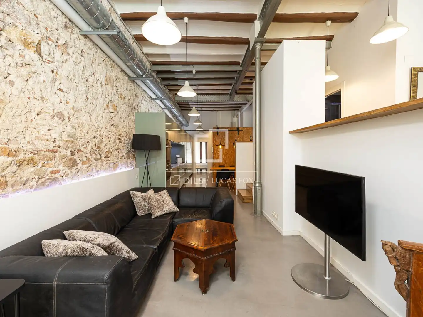 Wohnung zum Verkauf in Barcelona mit Klimaanlage und Terrasse