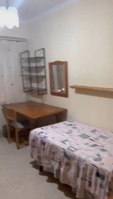 Bedroom of Flat for rent in Granada  with Heating, Furnished and Washing machine