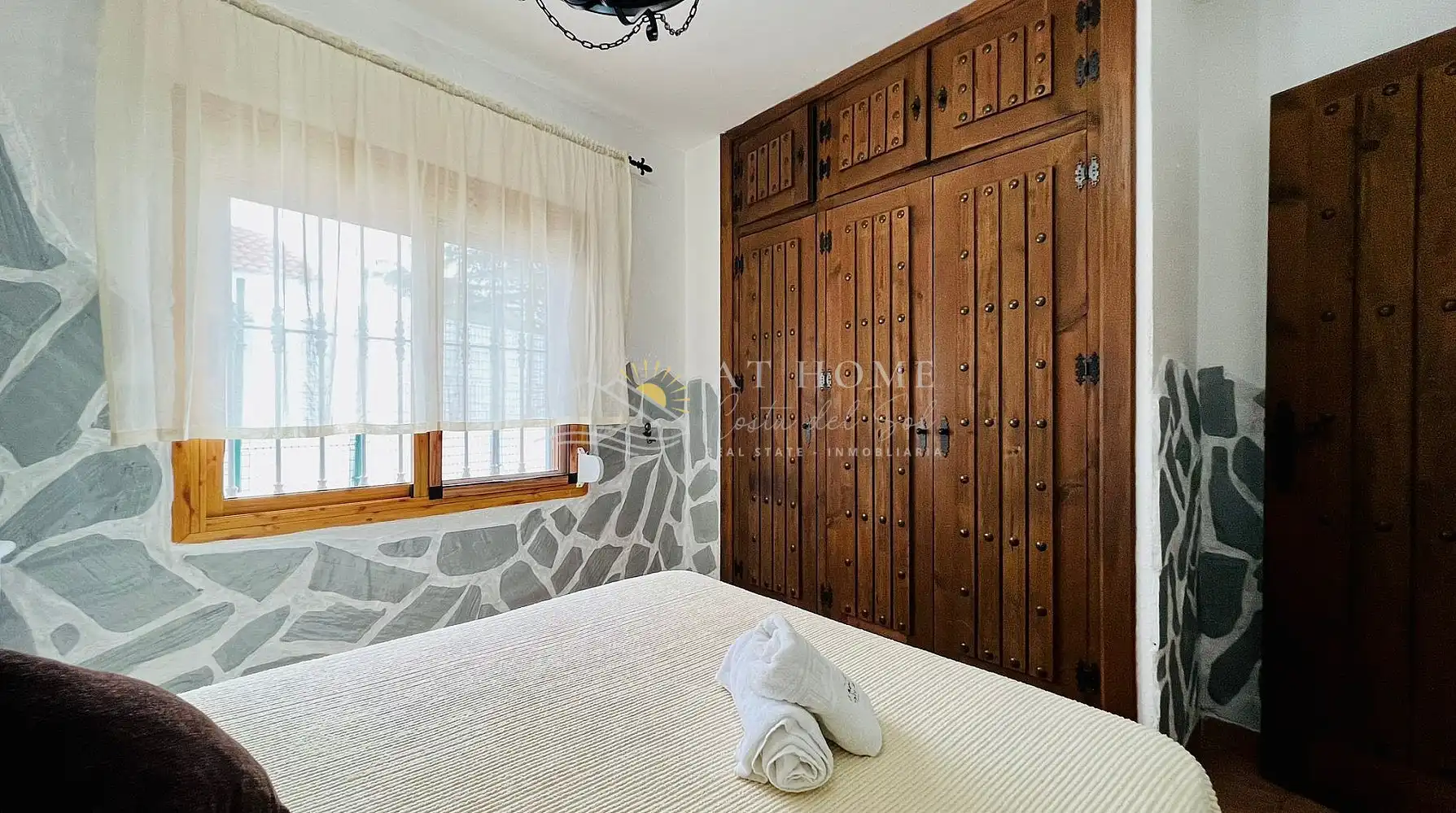 Schlafzimmer von Country house zur Miete in Frigiliana mit Schwimmbad und Haustiere erlaubt