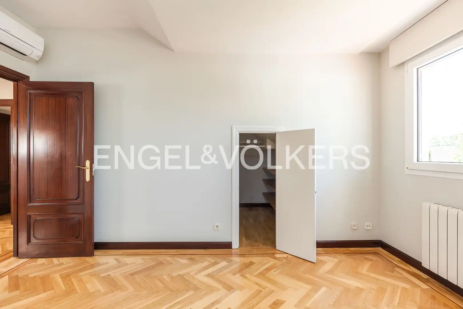 Living room of Houses for rent in Madrid  with Air Conditioner, Heating and Private garden