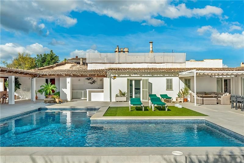 Piscina de Casa o xalet en venda en  Palma de Mallorca amb Aire condicionat, Calefacció i Jardí privat