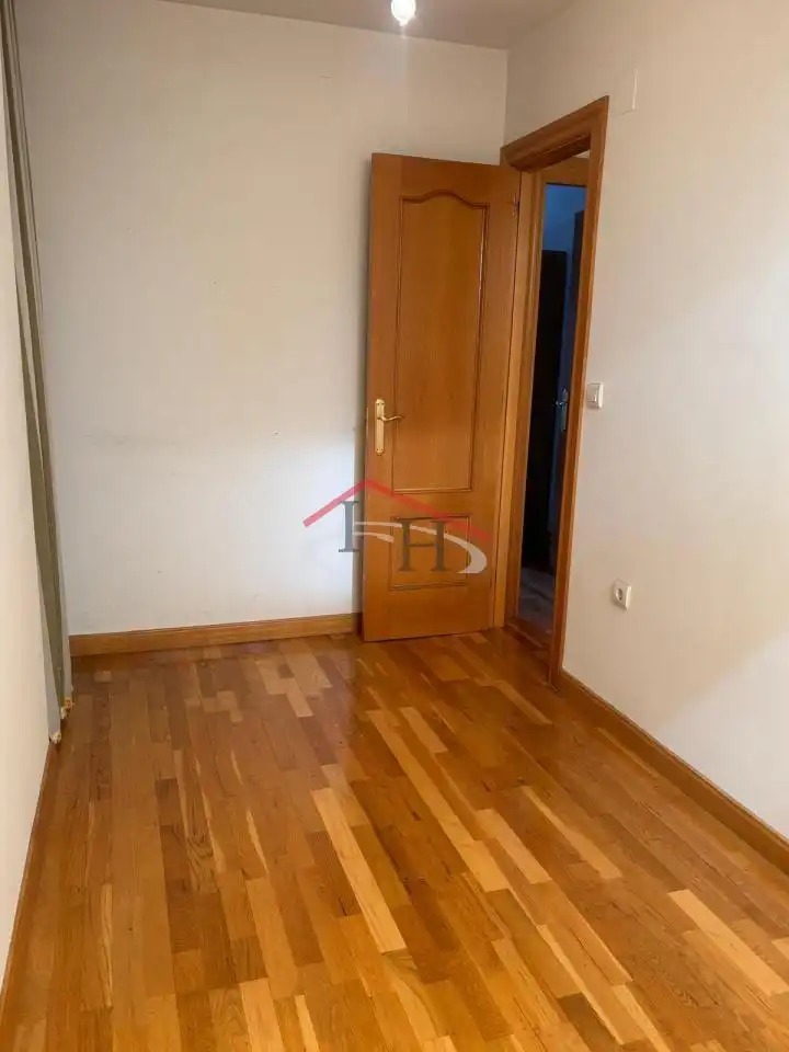 Schlafzimmer von Maisonette zum Verkauf in León Capital  mit Heizung, Parkett und Terrasse