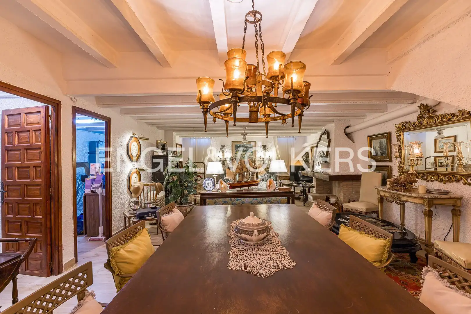 Comedor de Casa o chalet en venta en Calafell con Aire acondicionado, Calefacción y Jardín privado