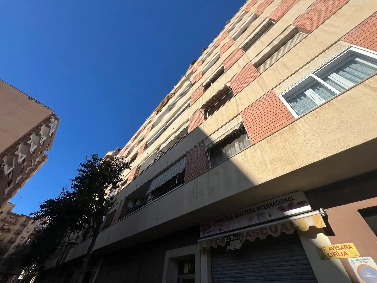 Vista exterior de Ático en venta en Reus