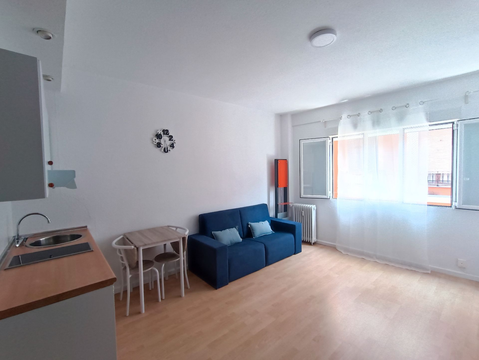 Estudi de lloguer a Calle de Valverde, 37, Universidad - Malasaña