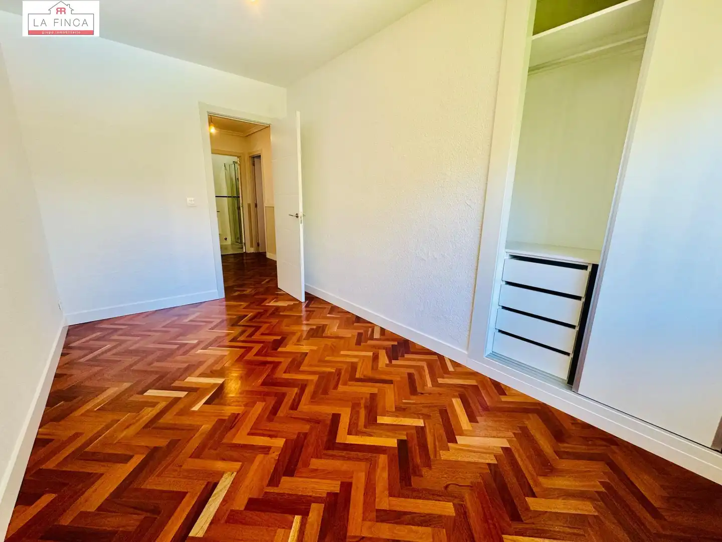 Dormitori de Pis en venda en Málaga amb Aire condicionat, Parquet i Piscina comunitària