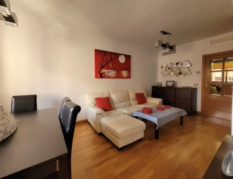 Piso en venta en Calle la Unión Mercantil, 31, Martín Carpena - Torre del Río