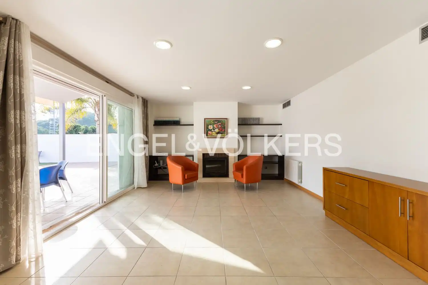 Living room of Detached homes for rent in Castellón de la Plana / Castelló de la Plana  with Air Conditioner, Heating and Private garden