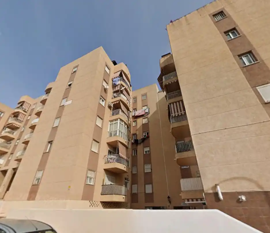 Piso con terraza en venta en Calle Miguel de María Luque 31