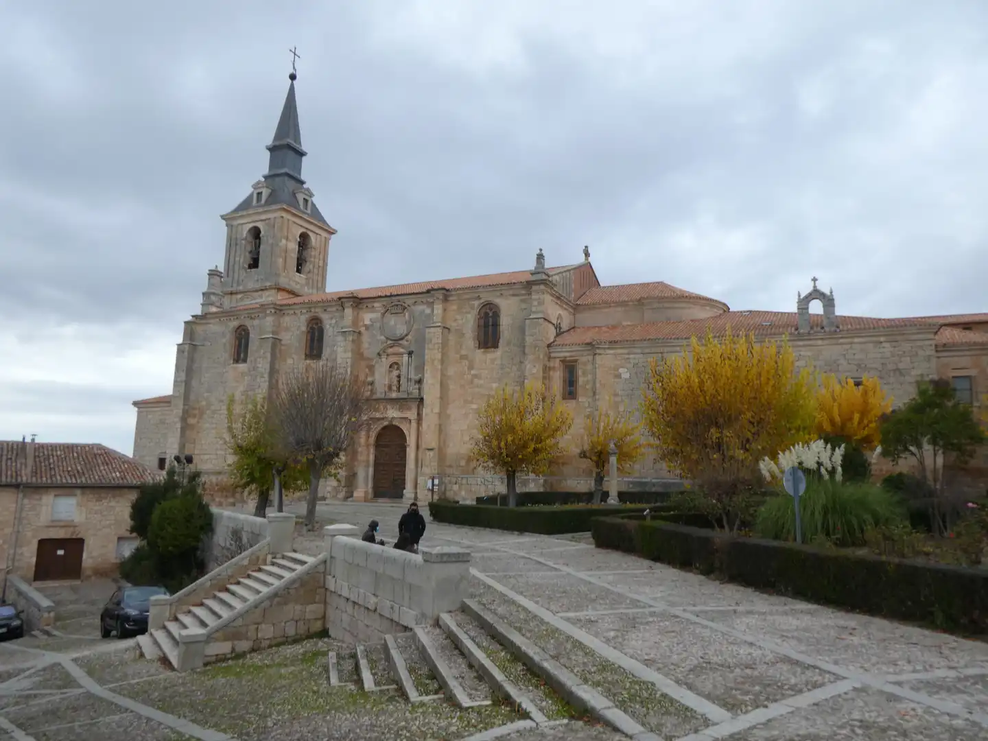 Vista exterior de Casa adosada en venda en Zael amb Jardí privat i Moblat