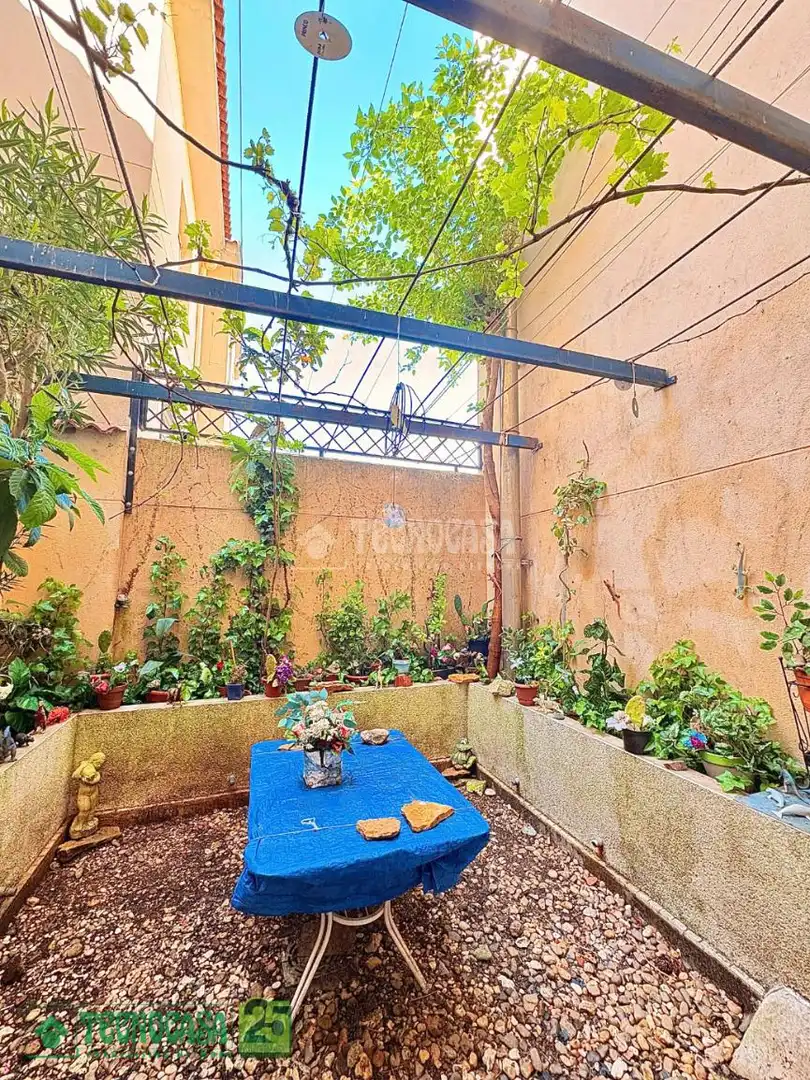 Terraza de Casa adosada en venta en Lillo con Calefacción