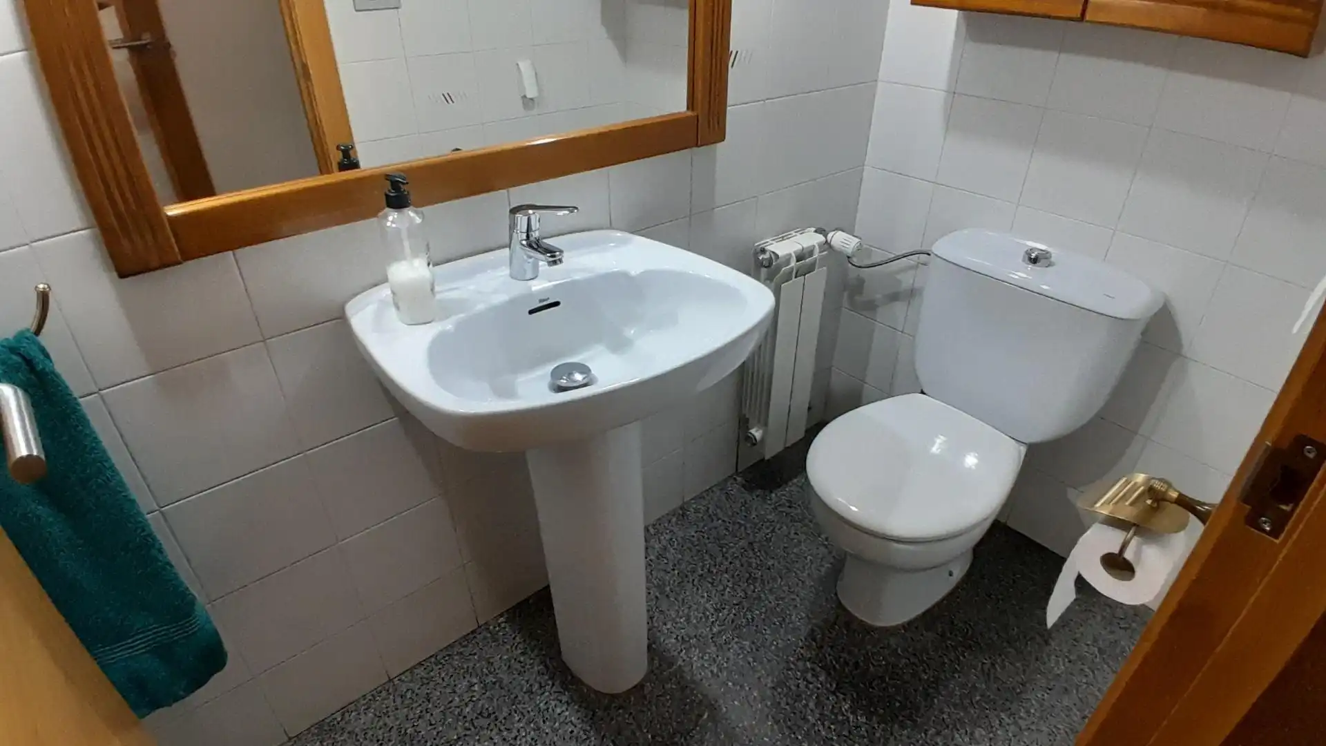 Baño de Piso en venta en Yecla con Aire acondicionado, Calefacción y Trastero