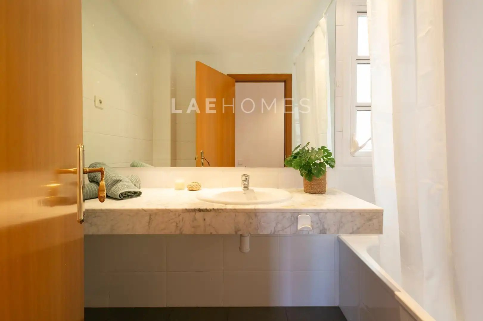 Badezimmer von Dachboden zum Verkauf in Sant Cugat del Vallès mit Klimaanlage, Heizung und Privatgarten