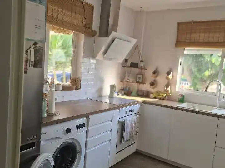 Cuina de Casa o xalet de lloguer en Castellón de la Plana / Castelló de la Plana amb Aire condicionat, Calefacció i Jardí privat