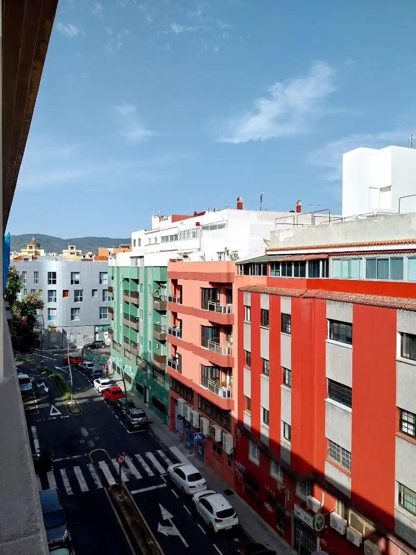 Vista exterior de Pis de lloguer en San Cristóbal de la Laguna amb Terrassa, Moblat i Forn