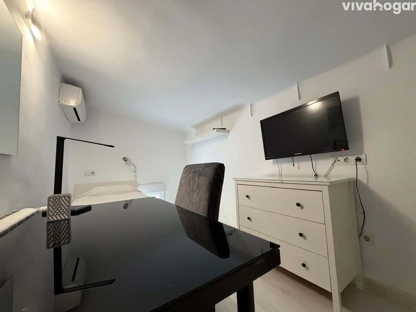 Habitación de Piso de alquiler en Madrid con Aire acondicionado, Calefacción y Amueblado