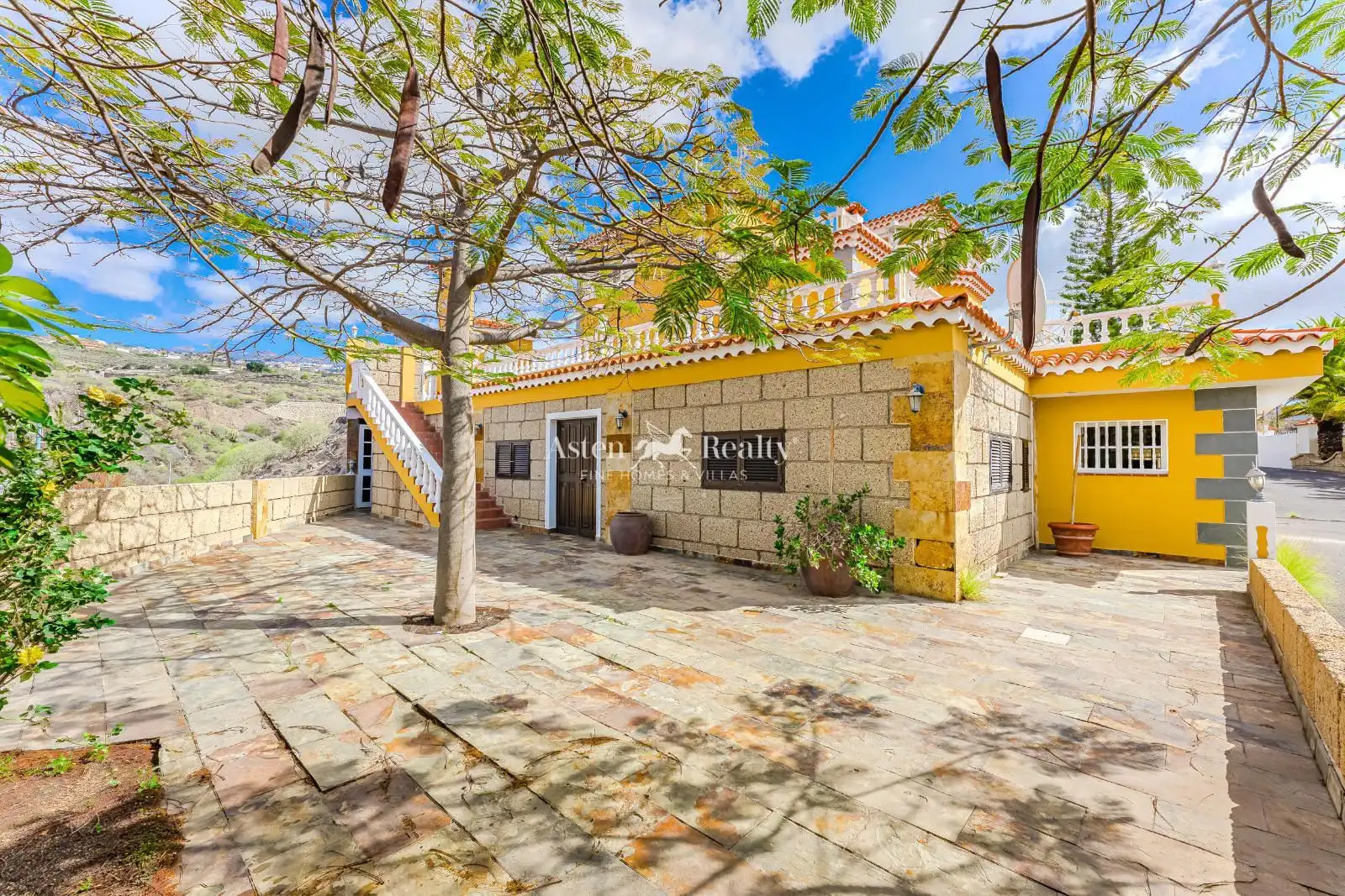 Vista exterior de Casa o chalet en venta en San Miguel de Abona con Aire acondicionado, Calefacción y Jardín privado