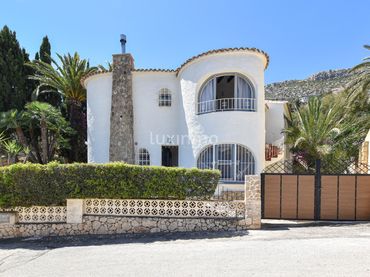 Chalet con piscina en venta en Maryvilla