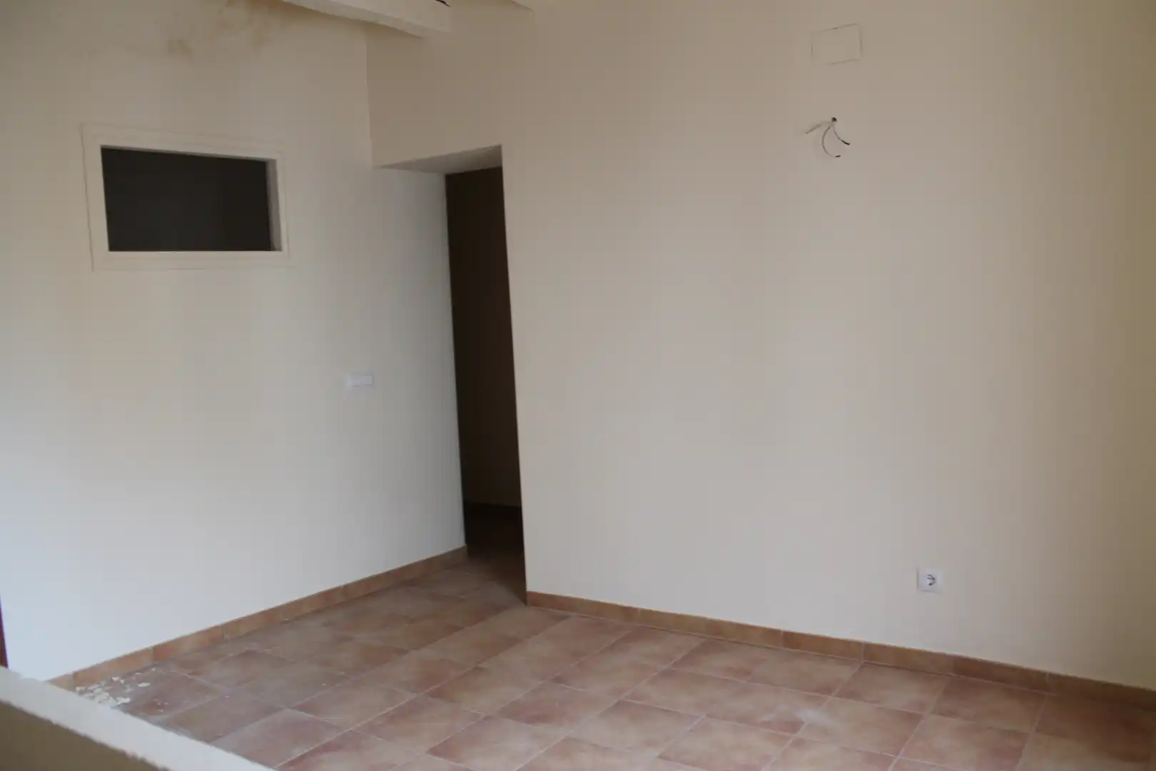 Casa adosada en venda en Salomó amb Balcó i Alarma