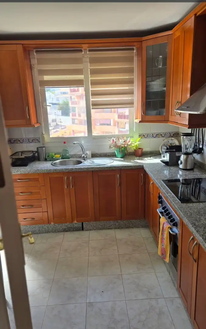 Cocina de Piso de alquiler en Fuengirola con Aire acondicionado, Calefacción y Terraza