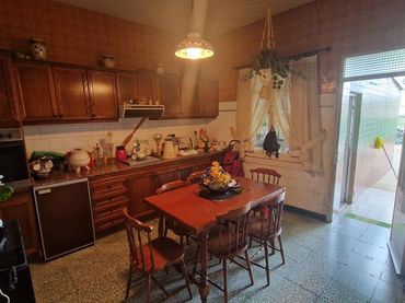 Casa con balcón en venta en Rúa Pintor Laxeiro 6