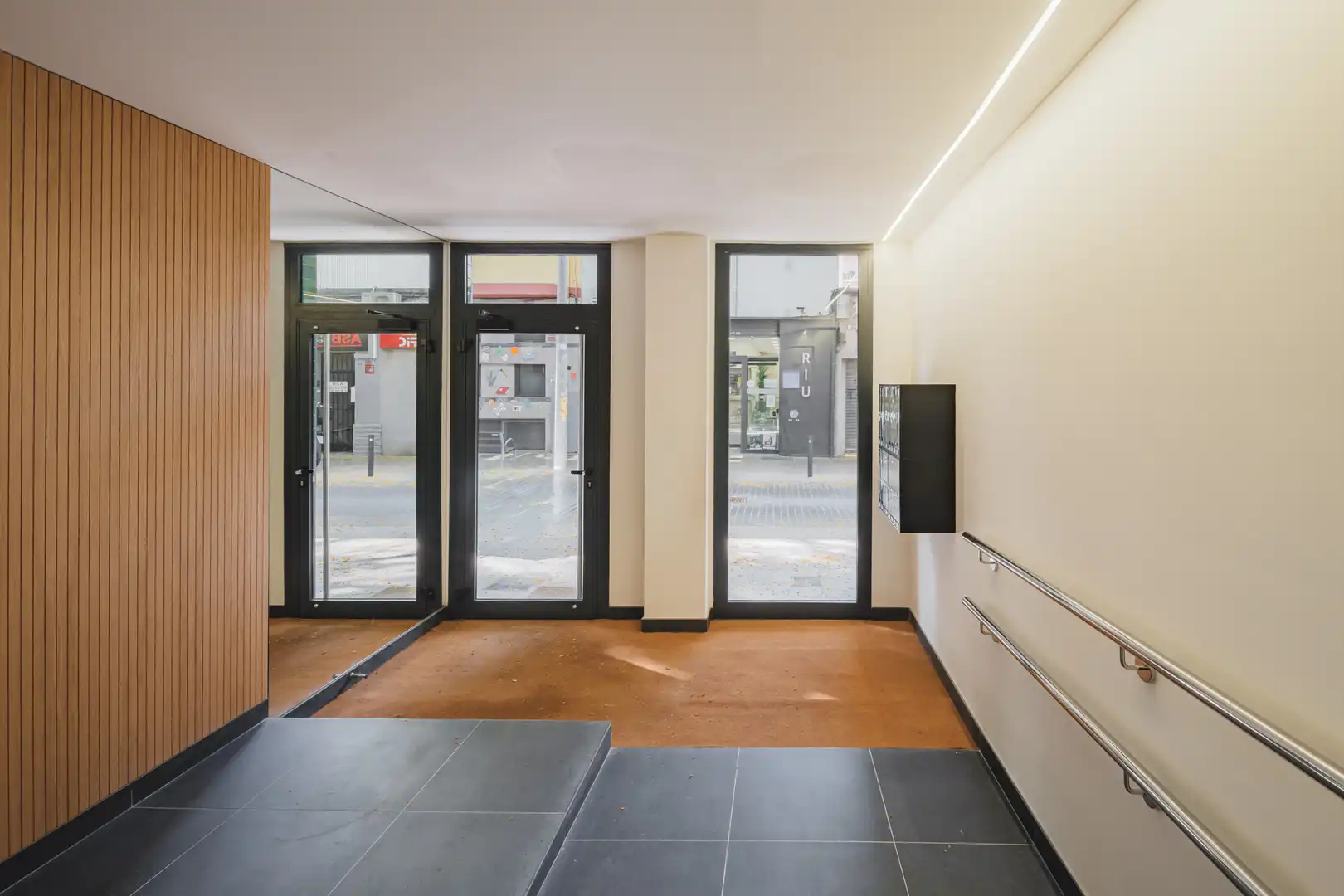 Local en venda a Carrer del President Companys, 8, Riu Nord