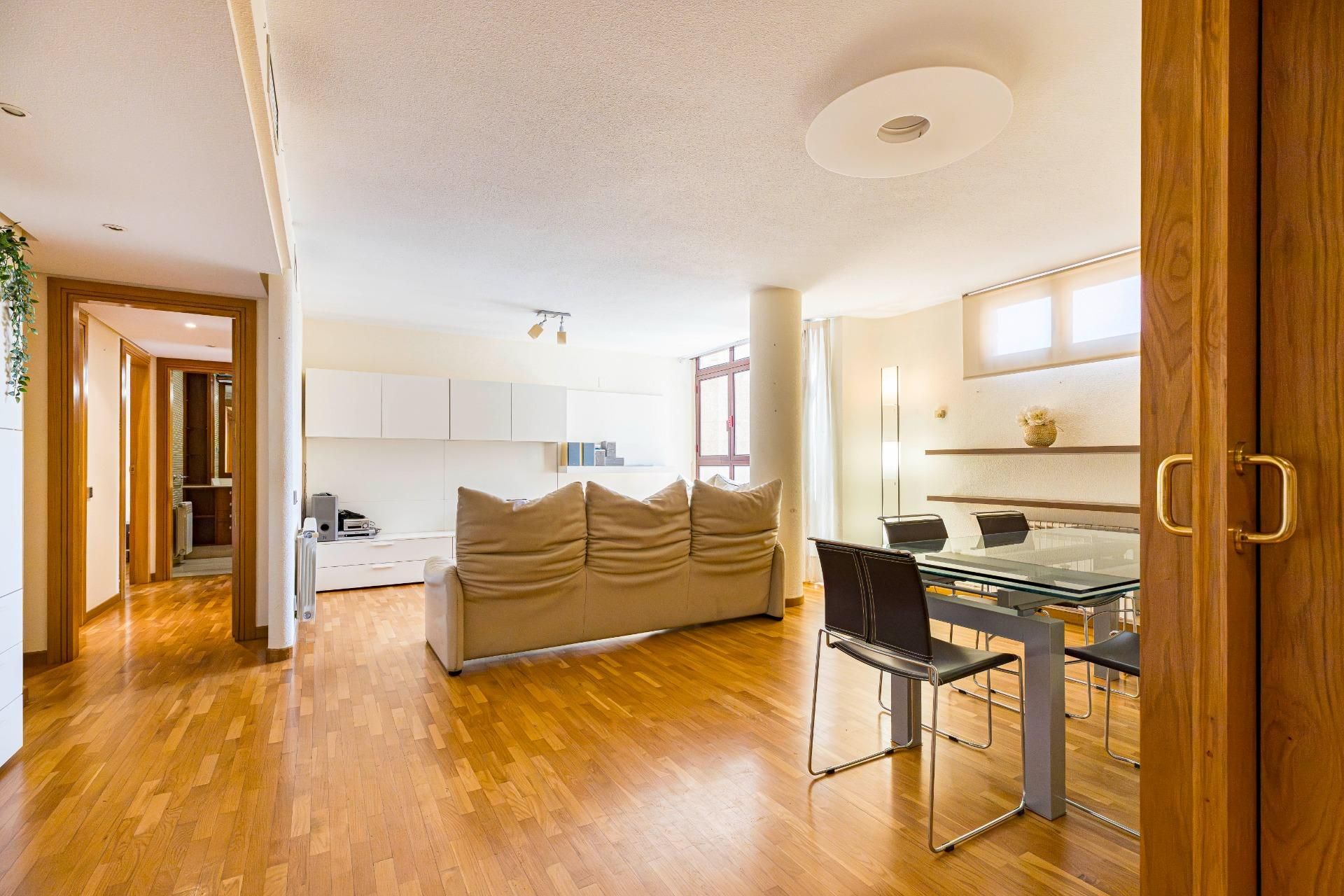 Sala d'estar de Pis en venda en  Murcia Capital amb Aire condicionat i Parquet