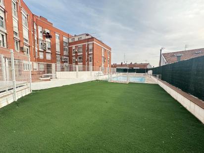 Piscina de Pis en venda en  Madrid Capital amb Calefacció, Piscina i Piscina comunitària