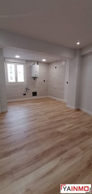 Piso en venta en Vitoria - Gasteiz con Calefacción, Parquet y Terraza