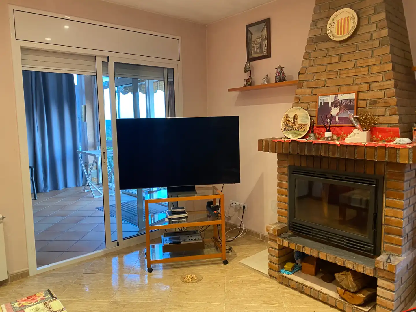 Sala d'estar de Casa o xalet en venda en Tordera amb Calefacció, Jardí privat i Terrassa