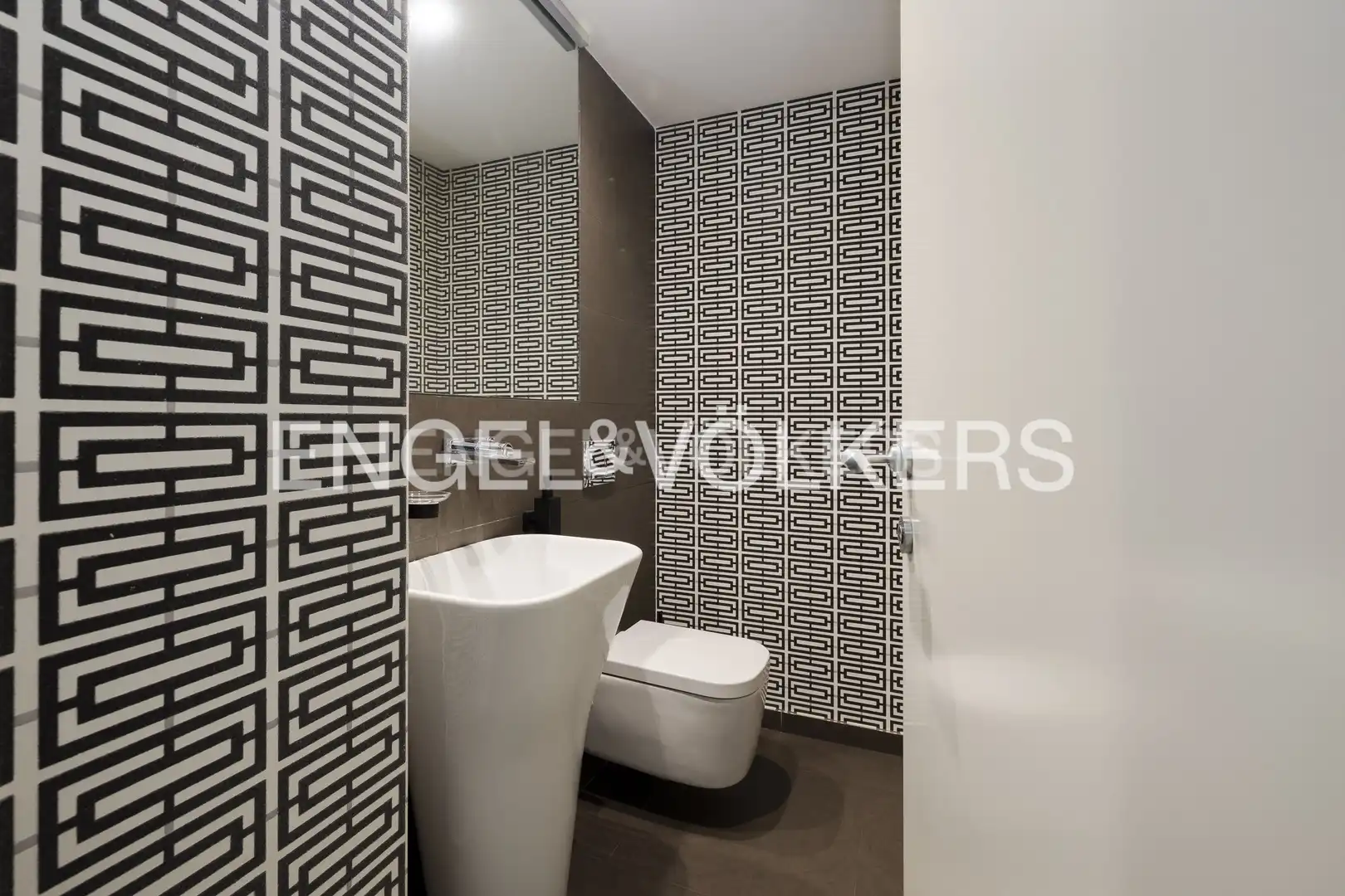 Bathroom of Houses for sale in Madrid  with Air Conditioner, Heating and Terrace