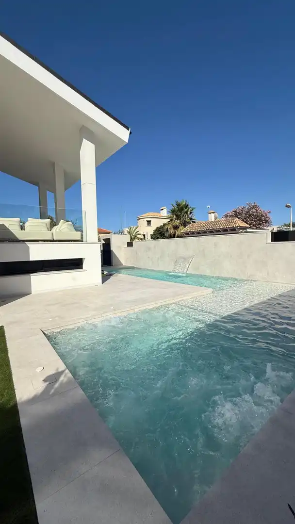 Villa mit Pool zum Verkauf in Veneziola, imagen 2