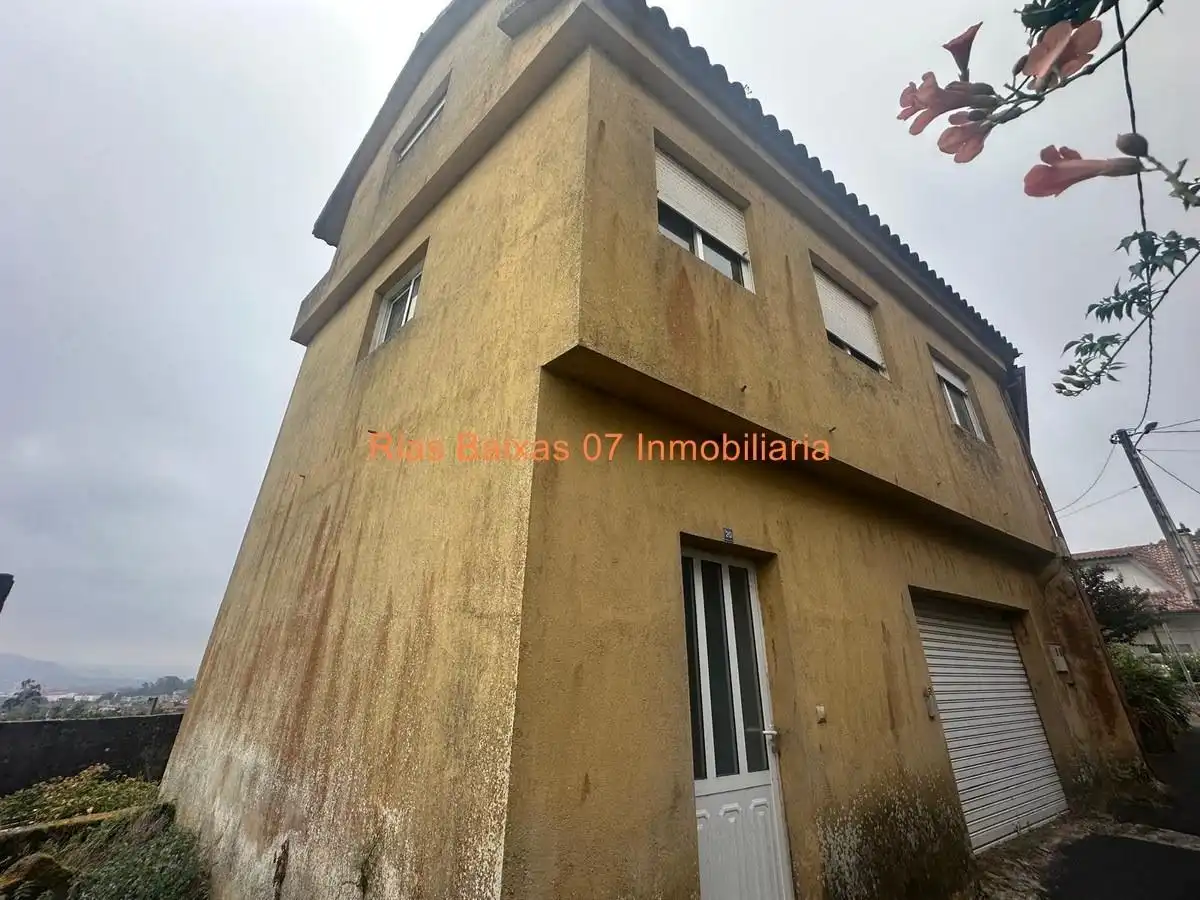Exterior view of Houses for sale in Mos  with Terrace