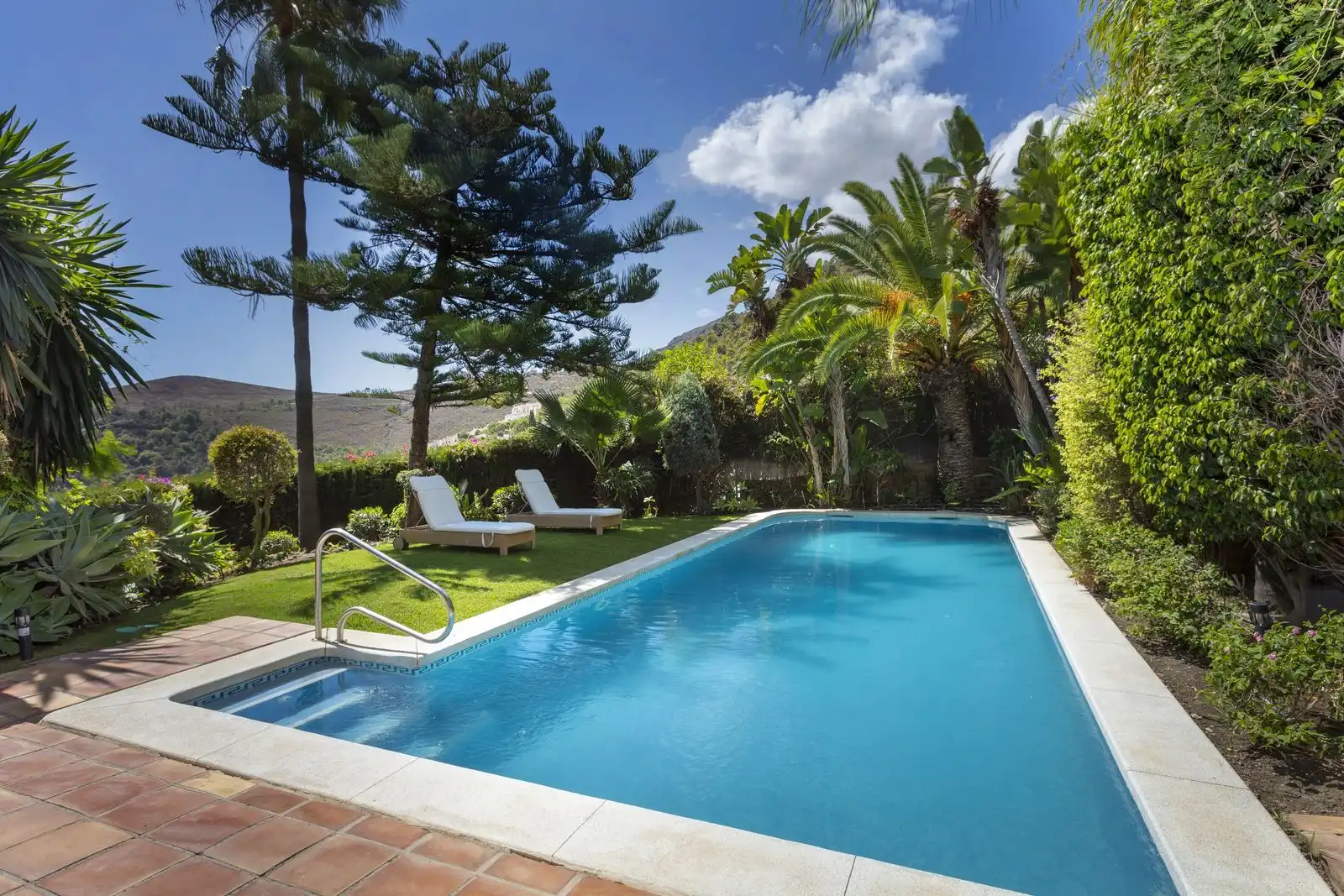 Piscina de Casa o chalet en venta en Igualeja con Aire acondicionado, Jardín privado y Piscina