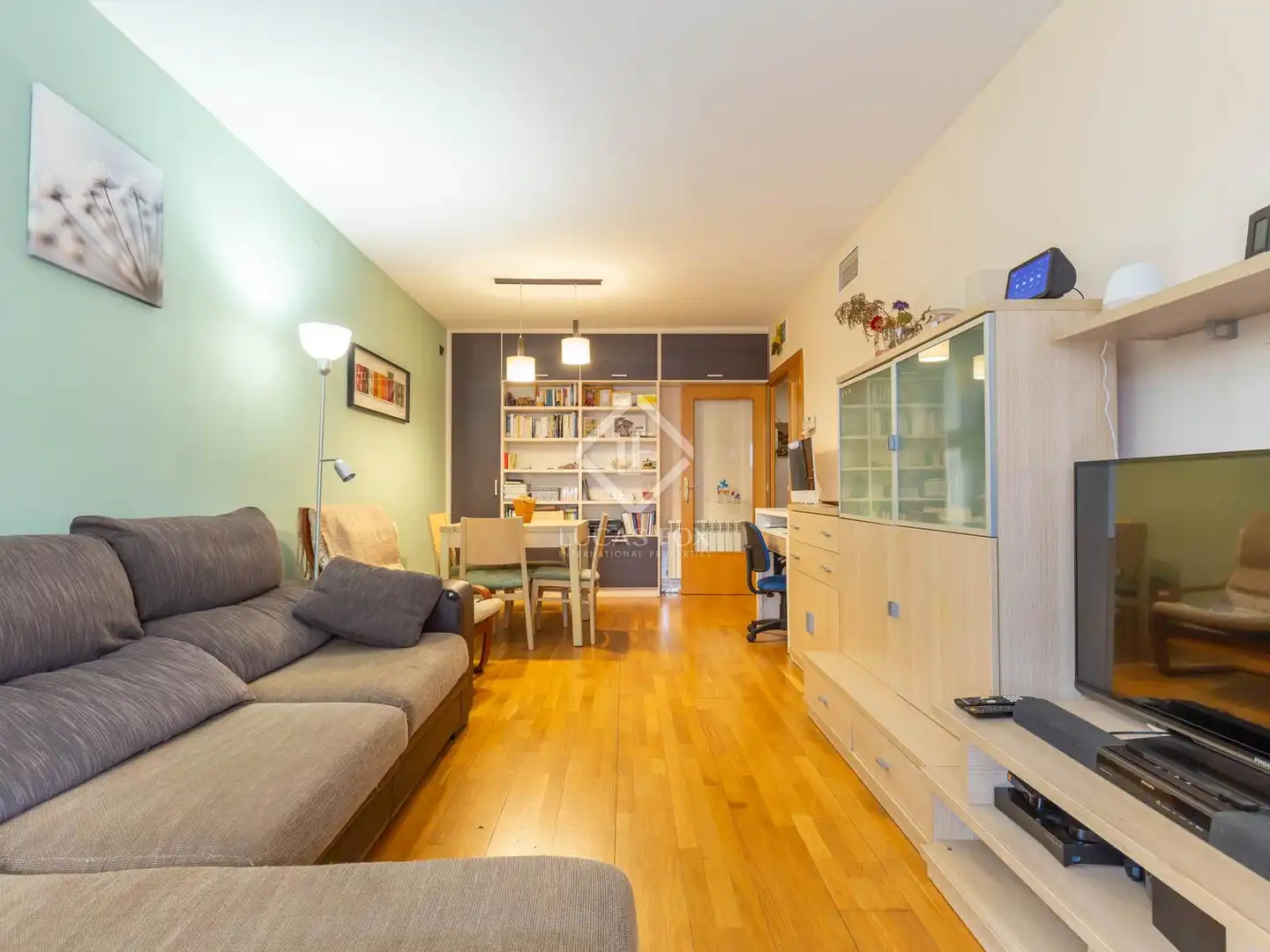 Sala de estar de Piso en venta en Sant Just Desvern con Aire acondicionado, Terraza y Trastero