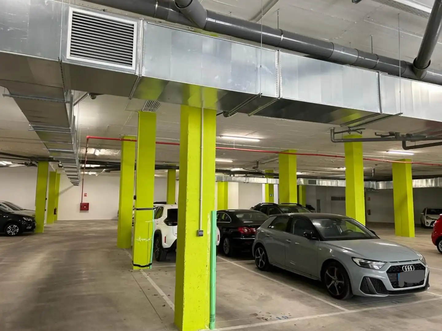 Parking de Garaje de alquiler en Rota con Alarma