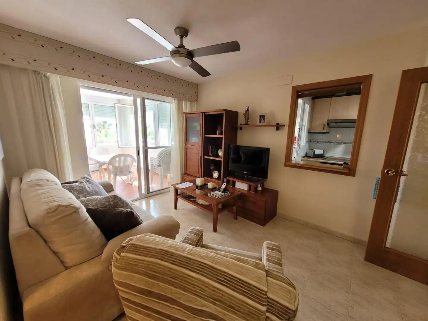Living room of Apartments for sale in Alicante / Alacant  with Private garden, Furnished and Community pool