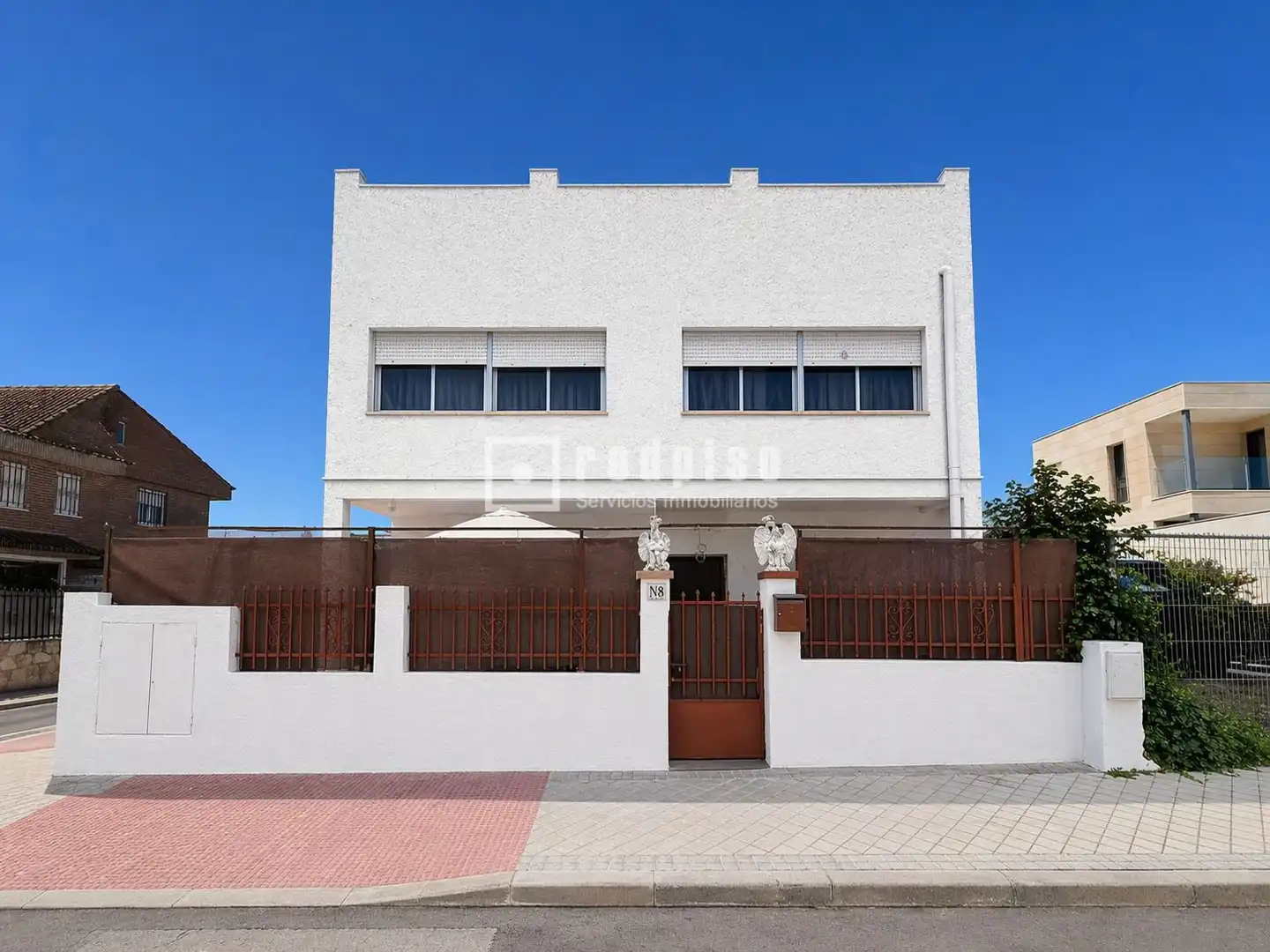 Vista exterior de Casa o chalet en venta en Madrid con Calefacción y Terraza