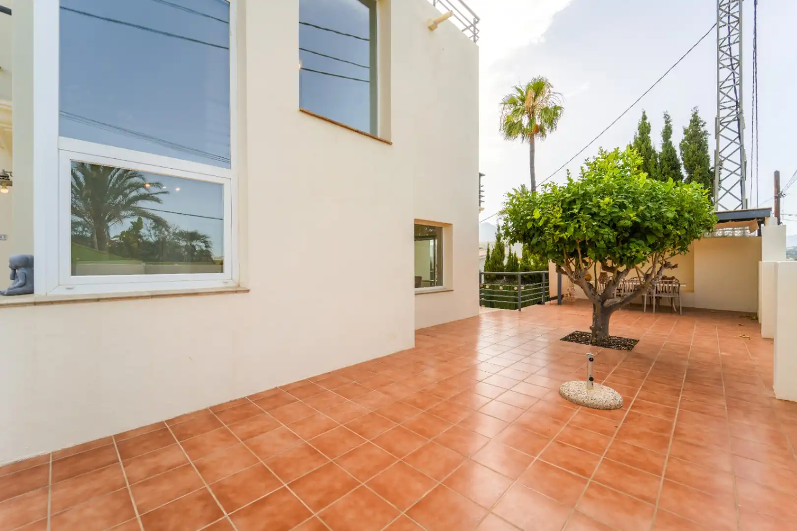 Terrasse von Einfamilien-Reihenhaus zum Verkauf in L'Alfàs del Pi mit Klimaanlage, Heizung und Privatgarten
