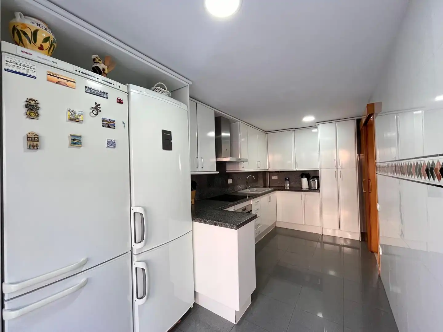 Cocina de Casa adosada en venta en Vilanova i la Geltrú con Calefacción, Jardín privado y Terraza