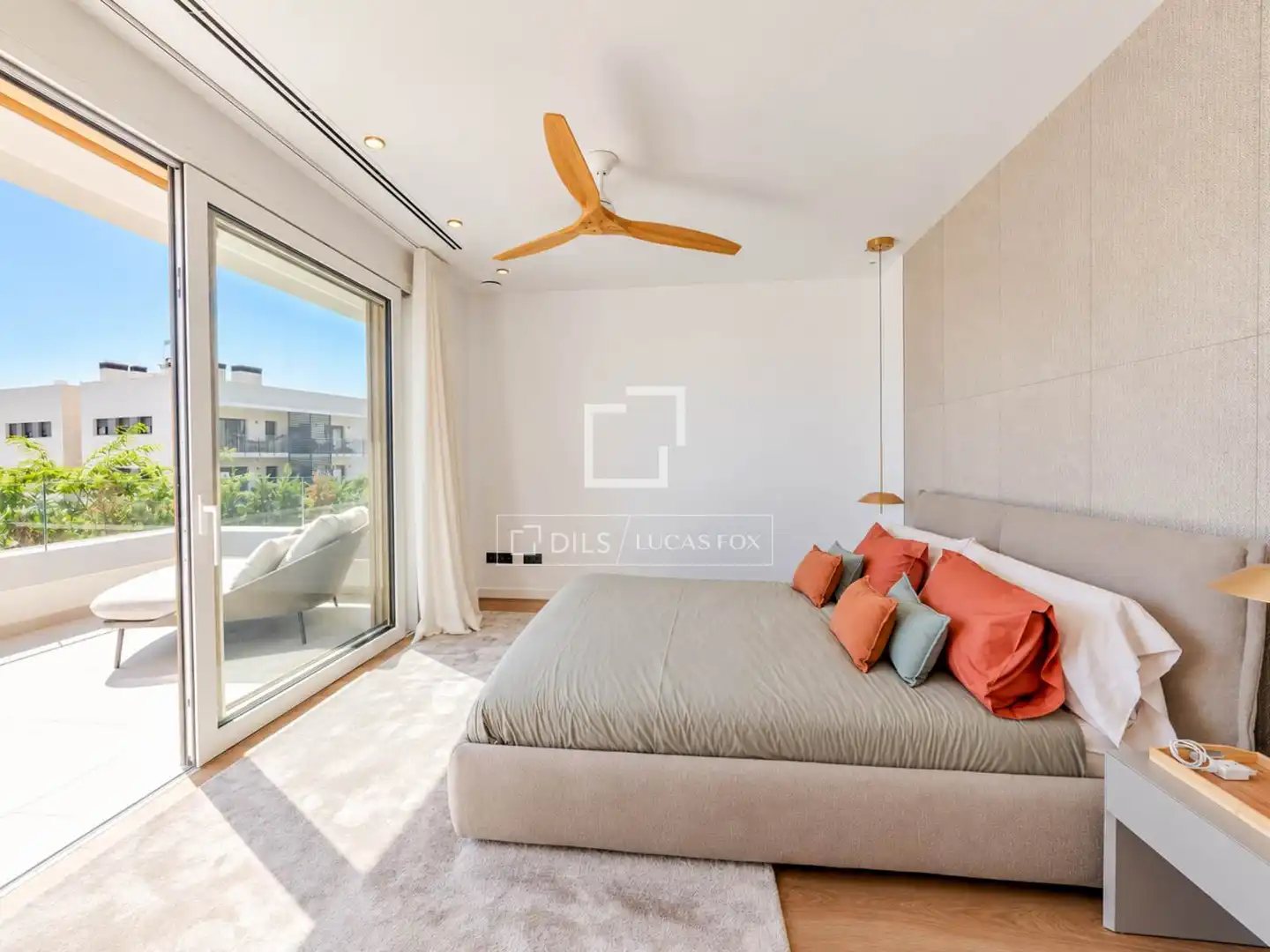 Villa con balcone in vendita a Vallpineda - Santa Bárbara, imagen 3