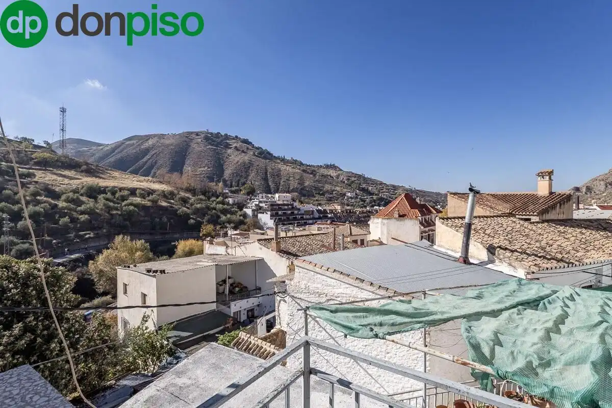 Vista exterior de Casa o chalet en venta en Monachil con Trastero y Balcón