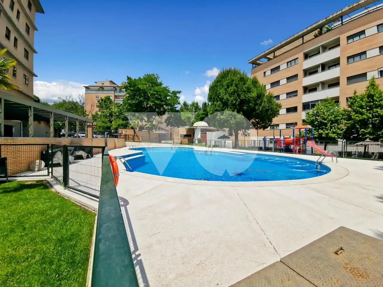 Piscina de Piso en venta en Madrid con Aire acondicionado, Calefacción y Trastero