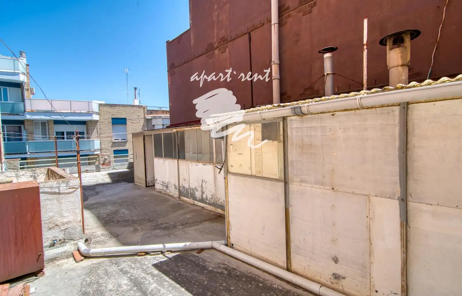 Vista exterior de Pis en venda en Roses amb Calefacció, Terrassa i Traster