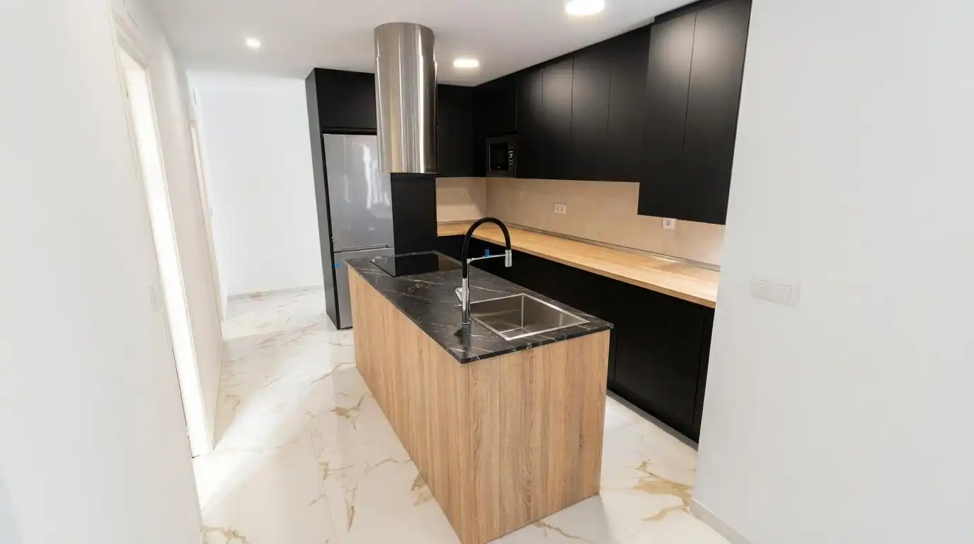 Flat with terrace to rent in Calle Calle Alhamar
