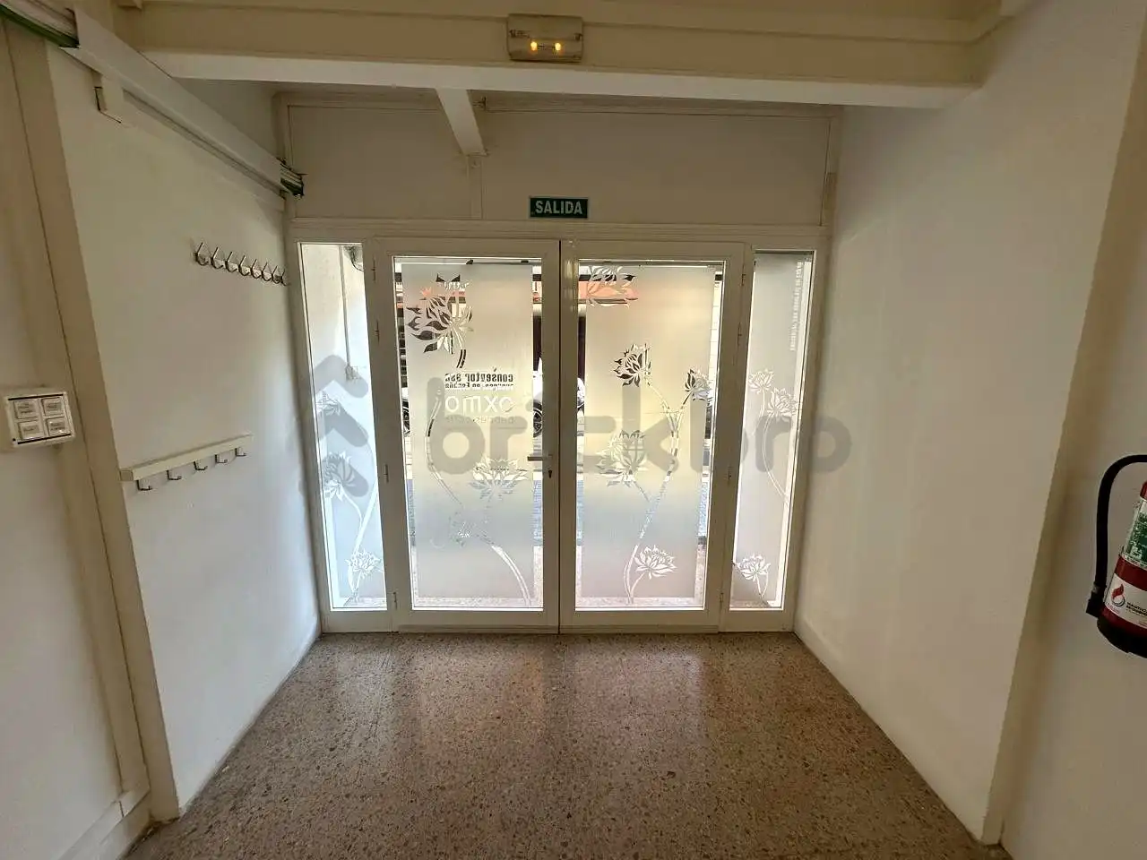 Commercial properties for sale in Barcelona  with Air Conditioner
