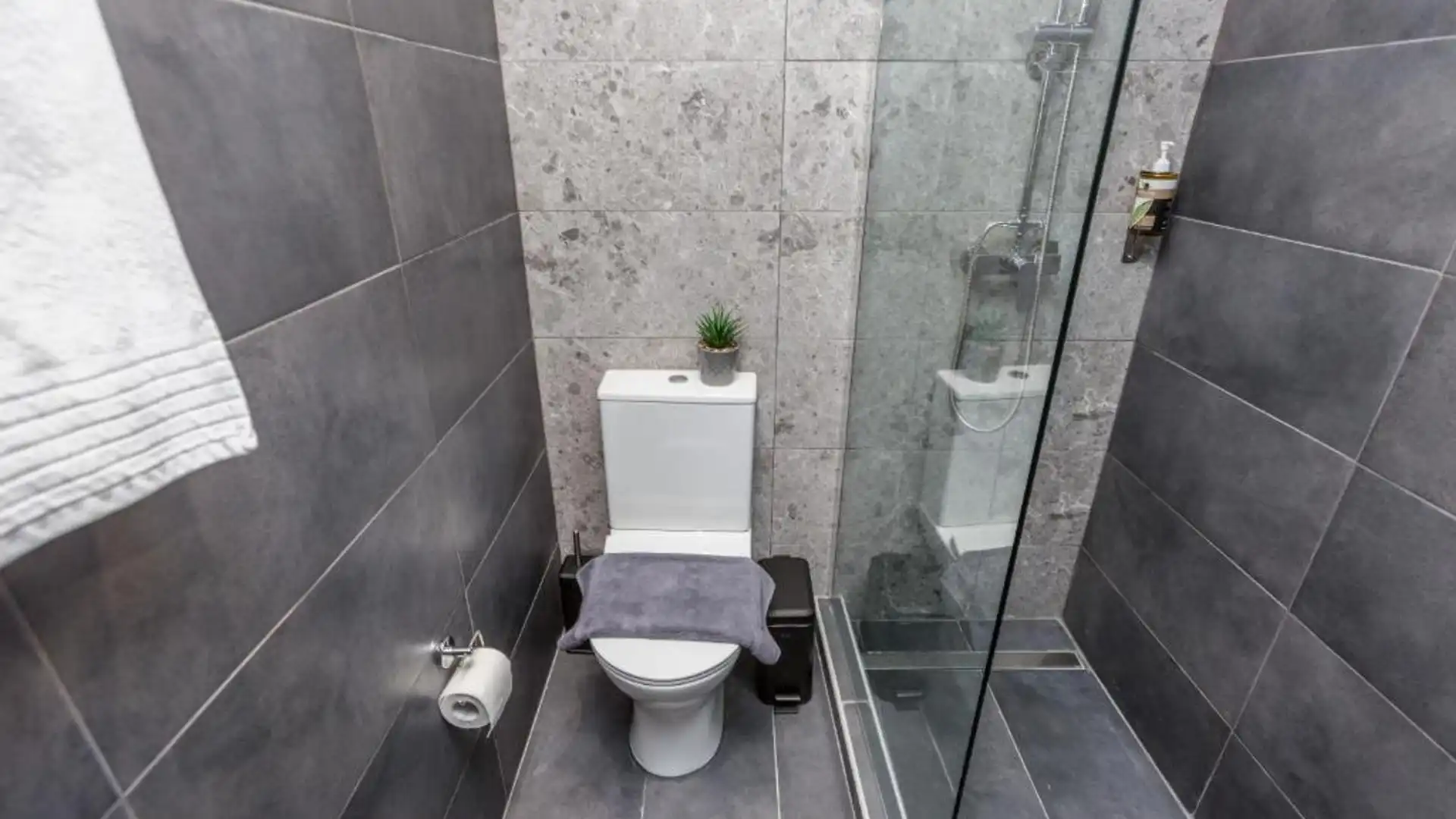 Bathroom of Apartments for rent in  Palma de Mallorca  with Furnished and Pets allowed