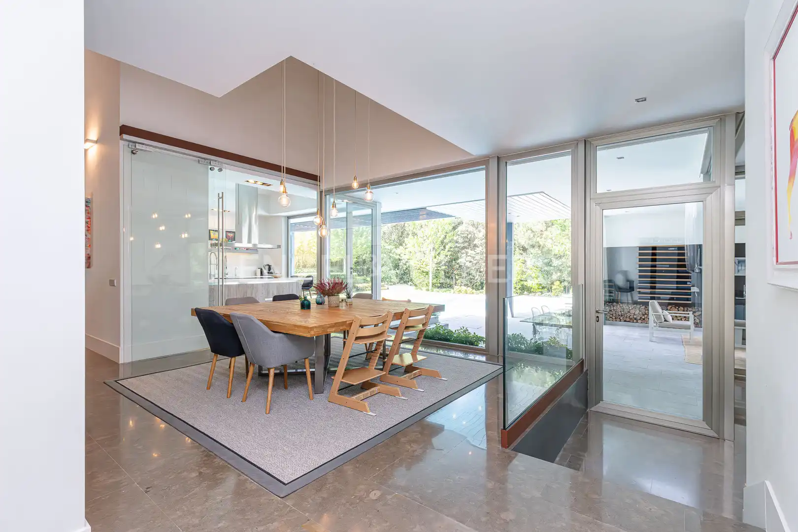 Comedor de Casa o chalet en venta en Boadilla del Monte con Aire acondicionado, Calefacción y Jardín privado