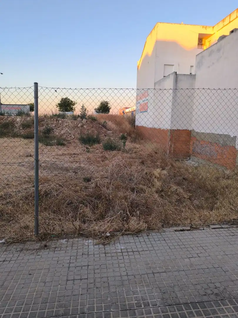 Terreno residencial en venta en Calle Zafra, imagen 5