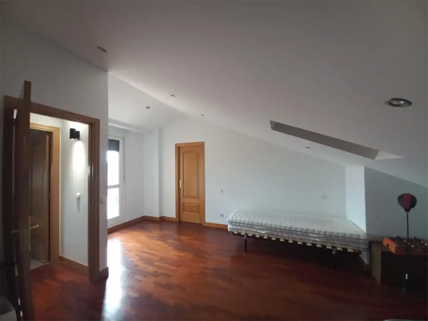 Dúplex en venta en Trespaderne con Parquet, Trastero y Amueblado